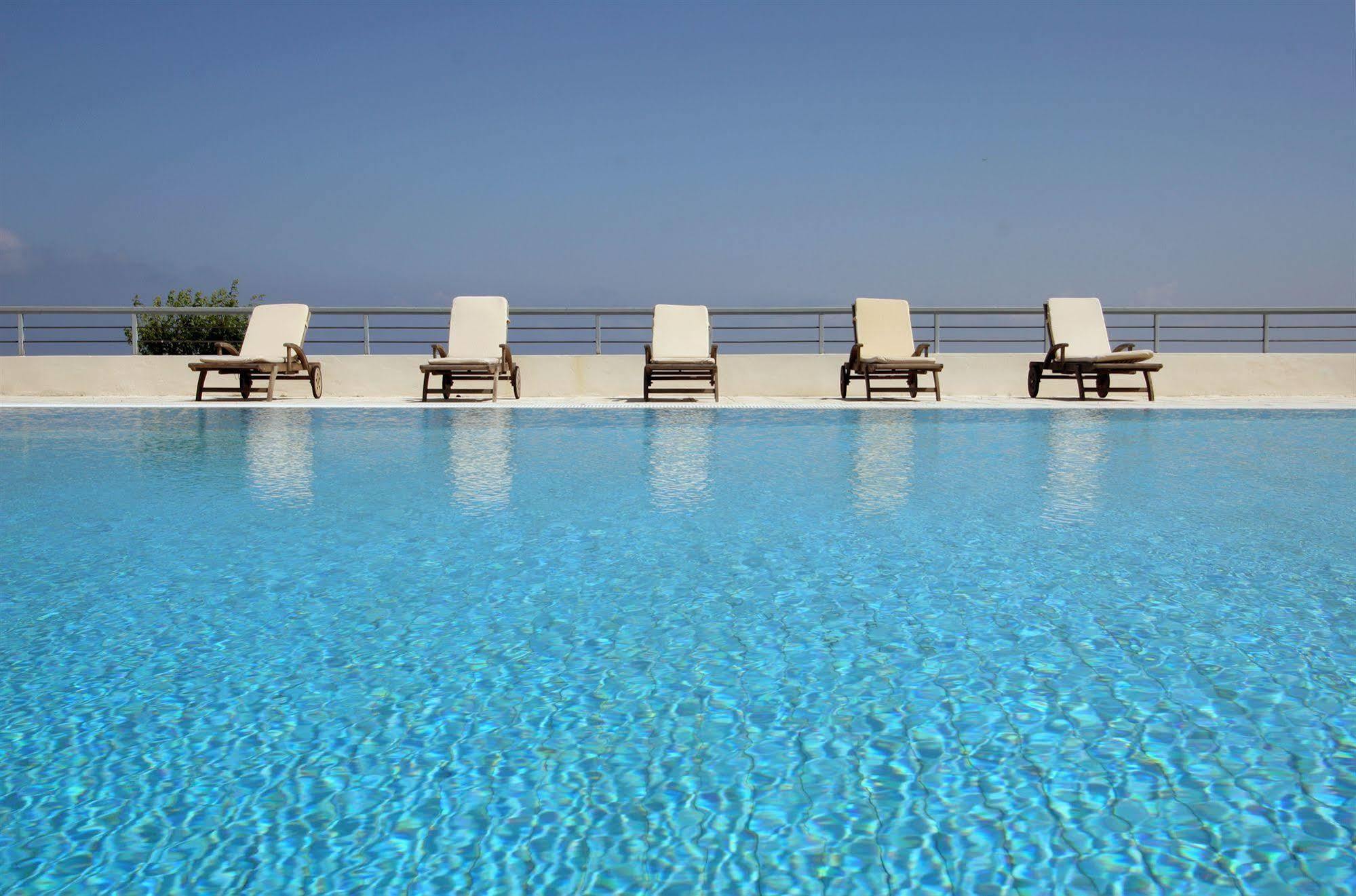 Mira Resort 圣爱奥尼斯米科 外观 照片